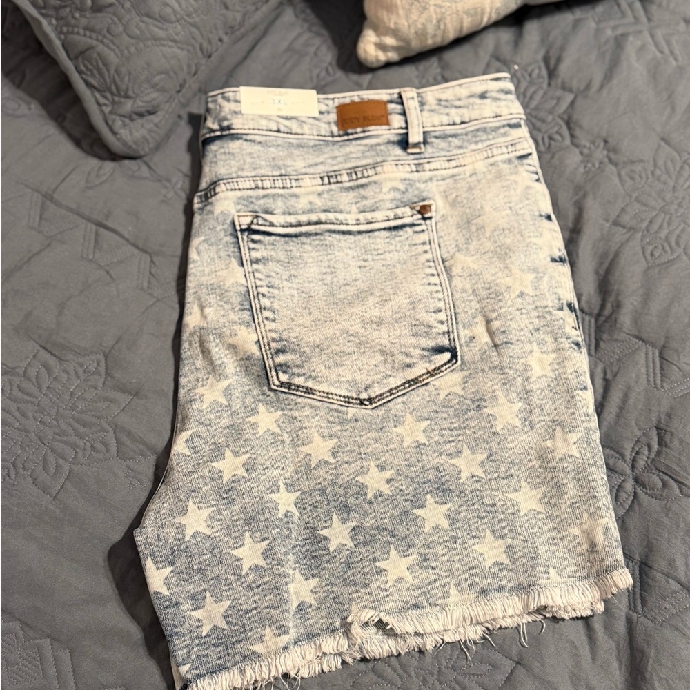 Judy Blue Light Blue Star Print Jean Shorts